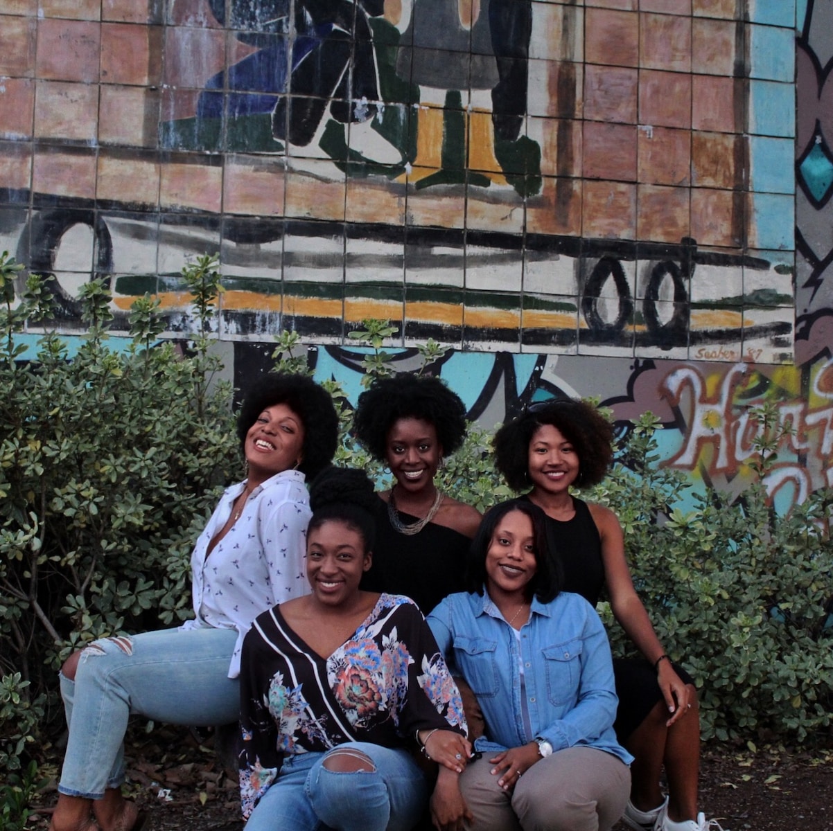 five beautiful black sister